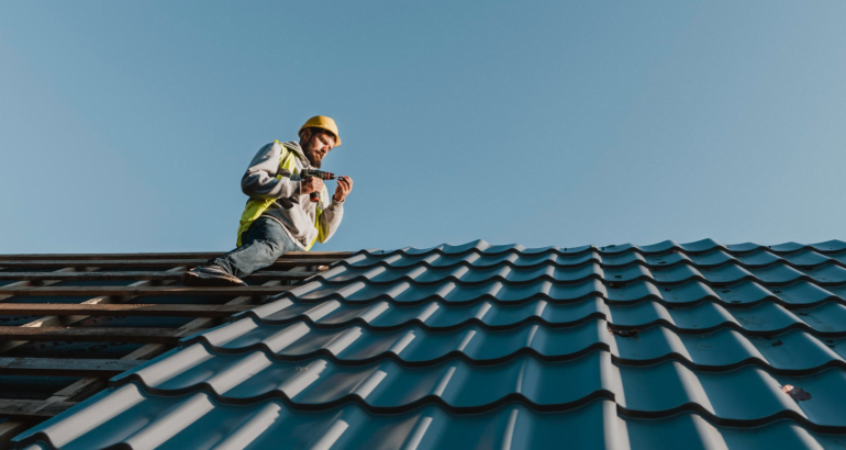 Bad Roofing Contractors: How to Spot and Avoid Them